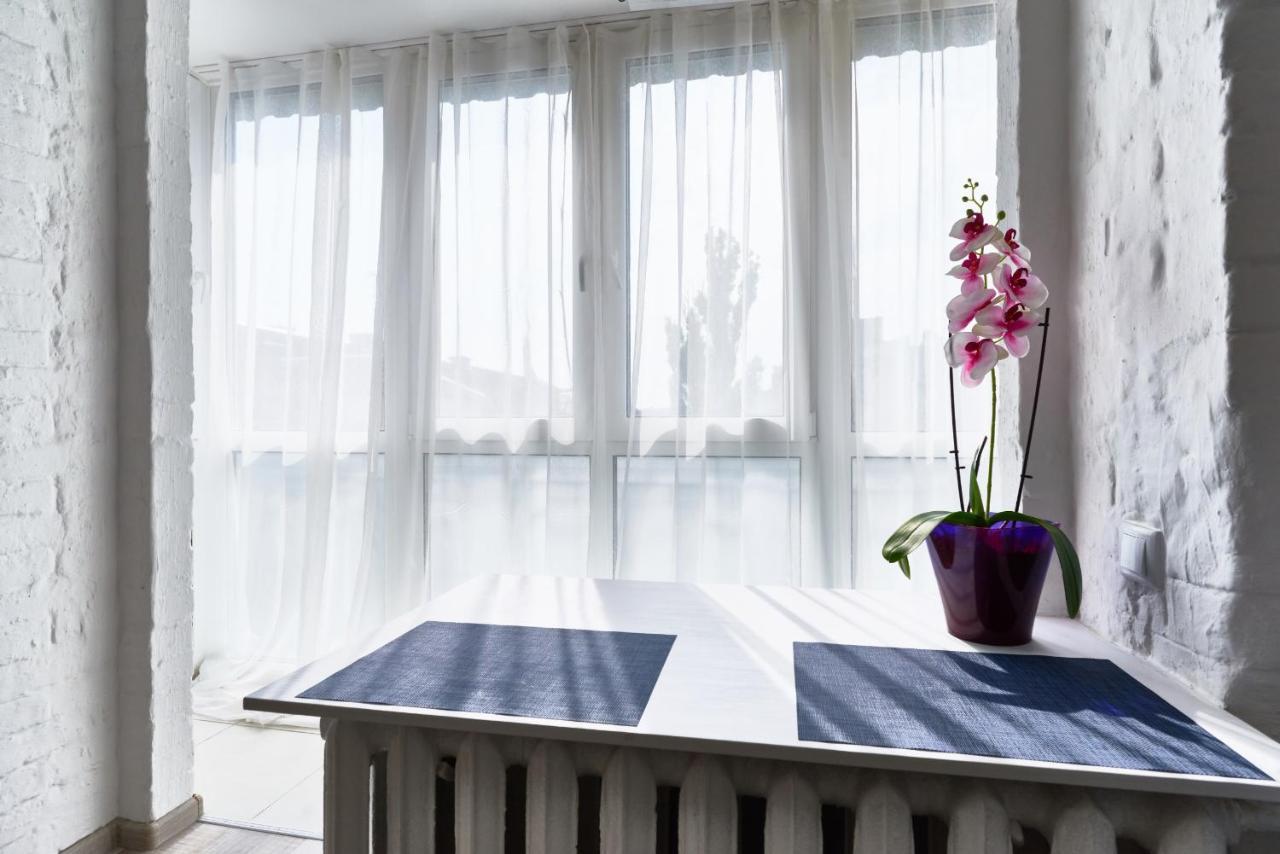 Apartment современная 2-комн. дворец украина. Kyiv