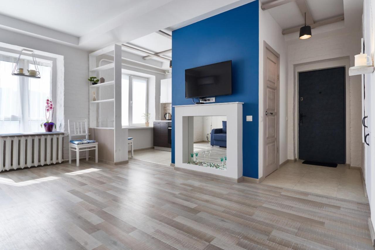современная 2-комн. дворец украина. Apartment *