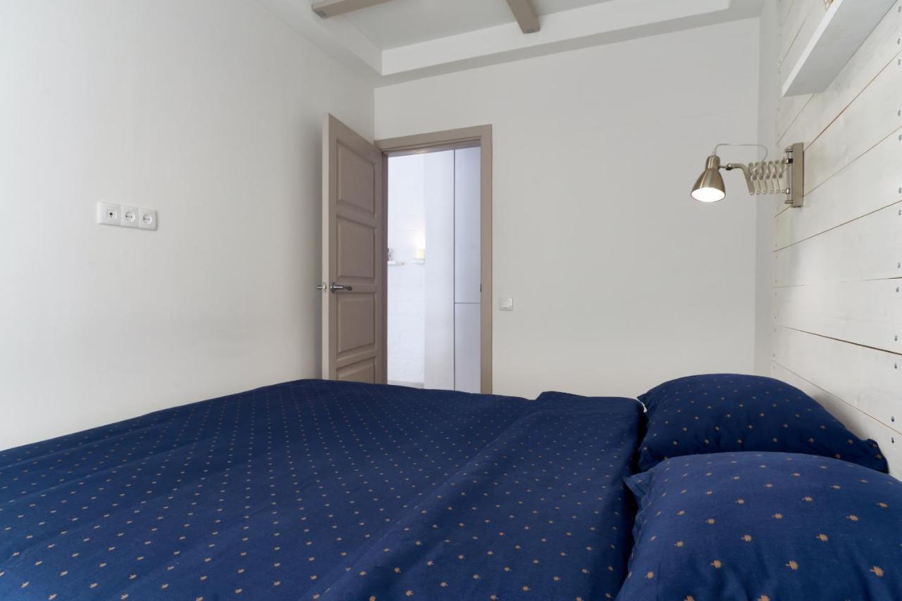 современная 2-комн. дворец украина. Apartment *